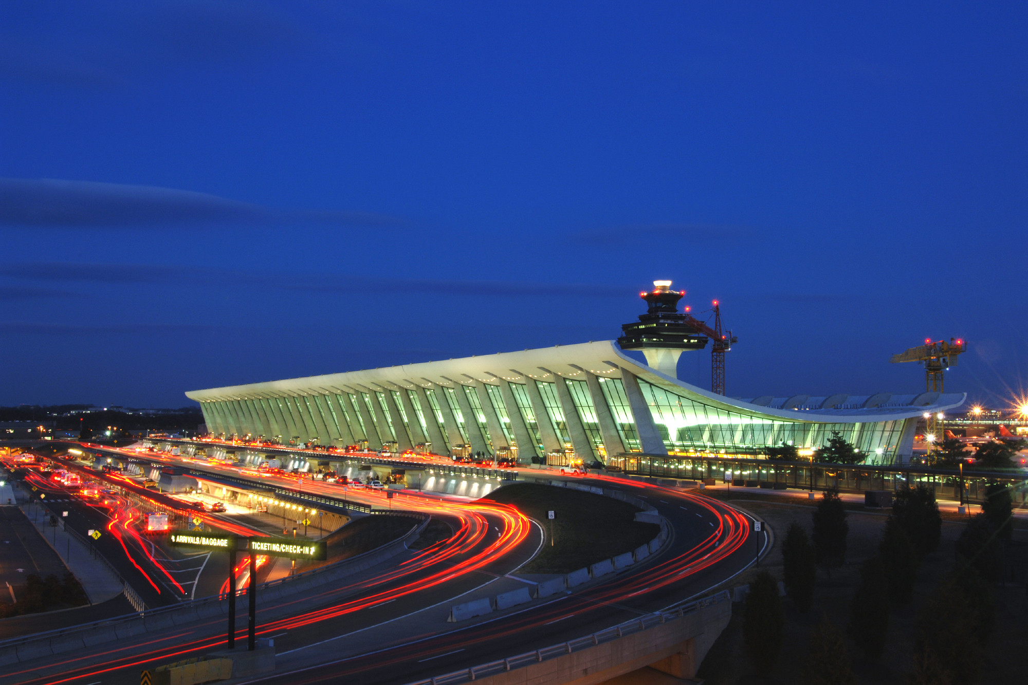Washington Dulles won the first place in terms of punctuality in airports