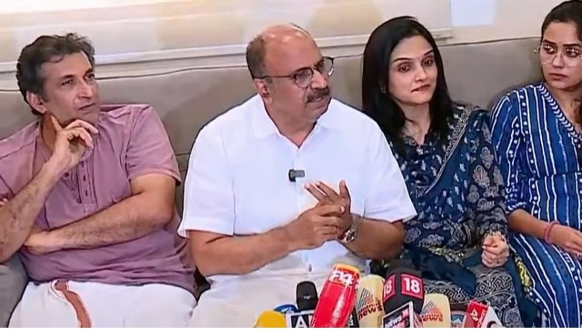 Suresh Gopi trying to restructuring of 'Amma'