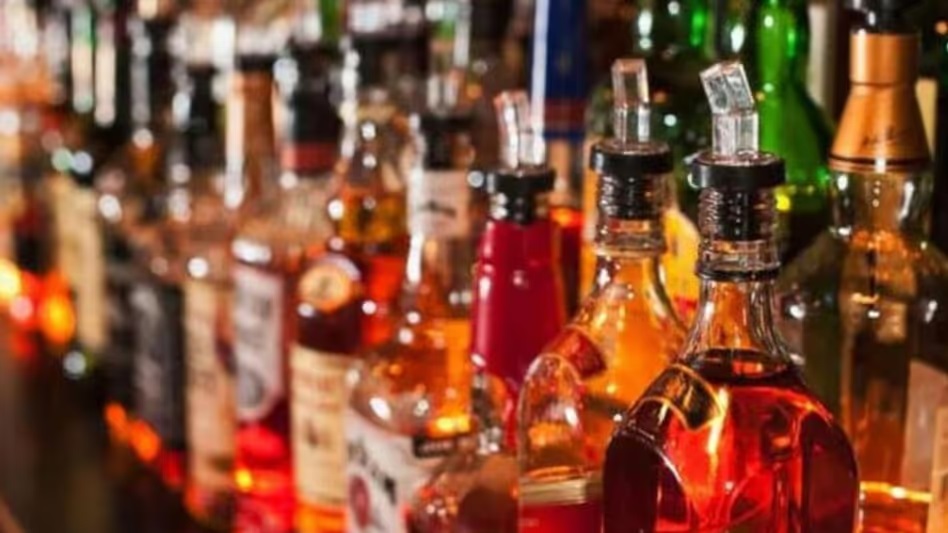 1 st day will continue to be a dry day CPM approves new liquor policy
