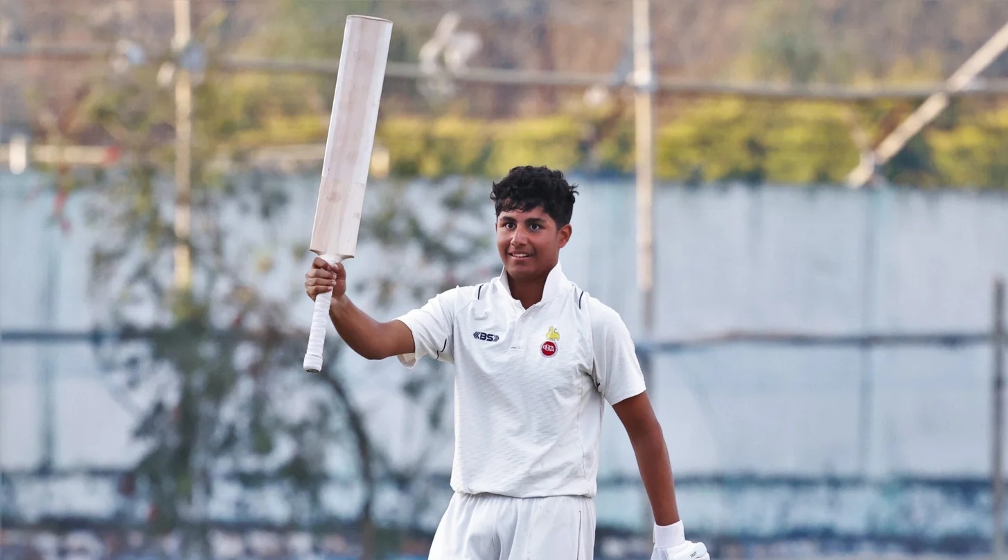 Virender Sehwag's Son aaryavir sehwag hit Double Ton In Cooch Behar Trophy