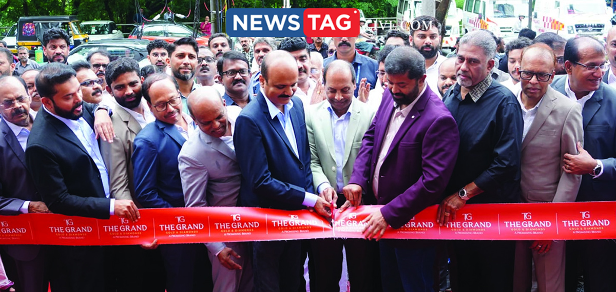 the grand gold and diamonds showroom opened at Kozhikkode