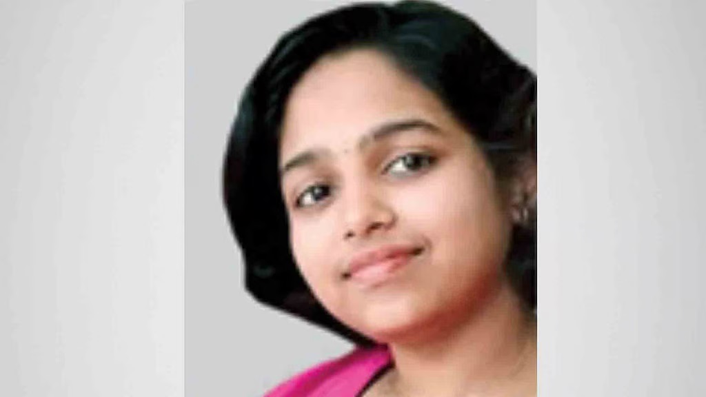 student died tragically after being hit by a train while crossing the railway tracks at Kadalundi railway station