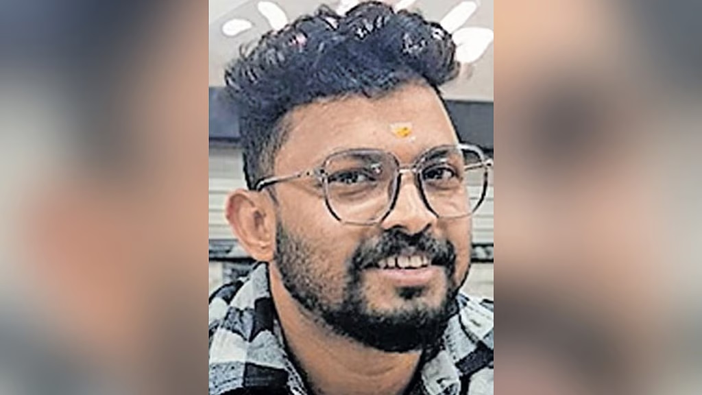 Malayali nurse collapses and dies while returning from work in Delhi