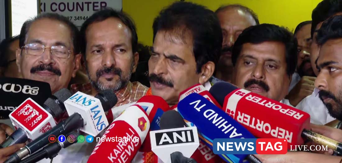 kc venugopal with supporters